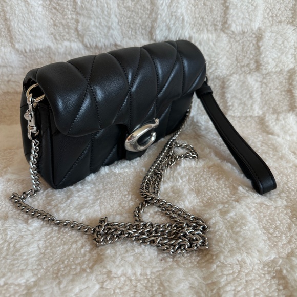 NWOT! Coach CP018 Tabby Crossbody Wristlet With Pillow Quilting In Black/Silver - Picture 2 of 10